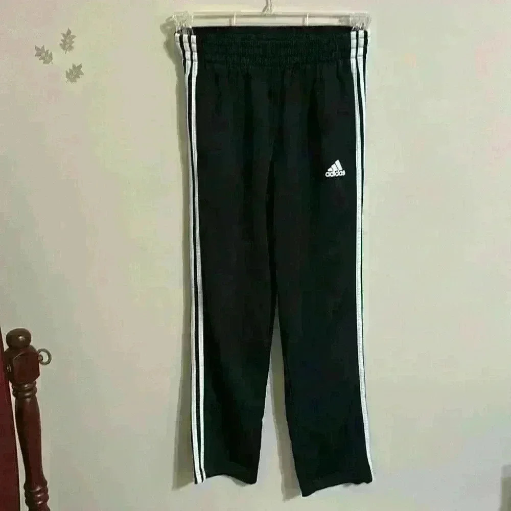 Girls Adidas Track Pants‎ 3 Stripes with side pockets Medium 10-12